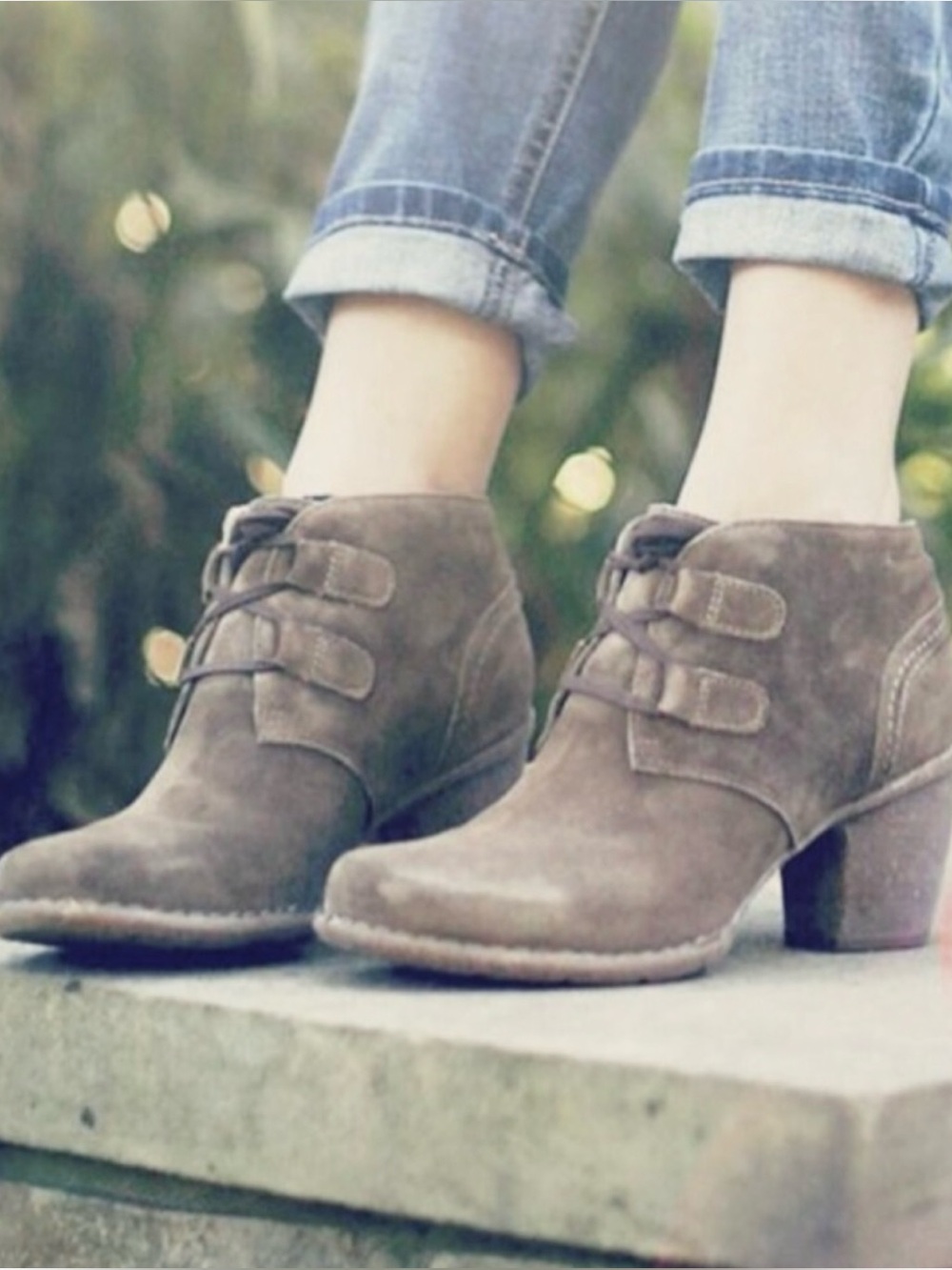 Clarks Carleta Lyon Nubuck Suede Tan/Taupe Lace Up Heeled Ankle Booties